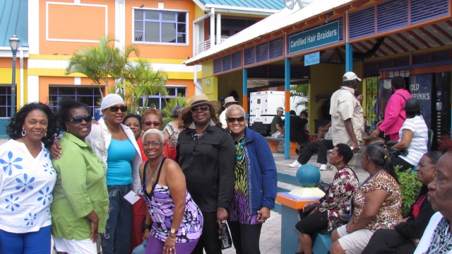Edith, Albertha, Beverly, & the gang in the Bahamas, ready for lunch